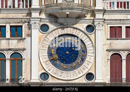 Markusturm (Torre dell'Orologio), Piazza San Marco, Venedig, Italien Stockfoto