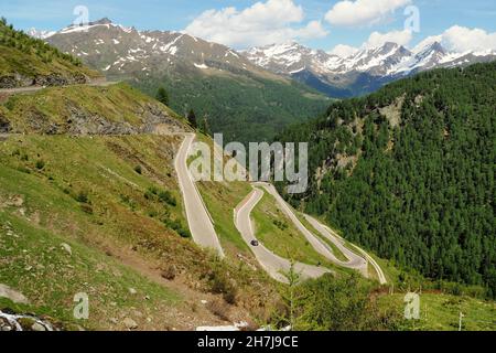 Fahren Sie über die Straße nach Timmelsjoch, Passeiertal, Südtirol, Italien Stockfoto