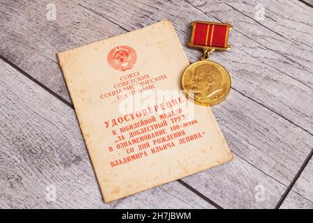 Weißrussland, Nowopolotsk - 19. november 2021: Medaille der UdSSR Stockfoto