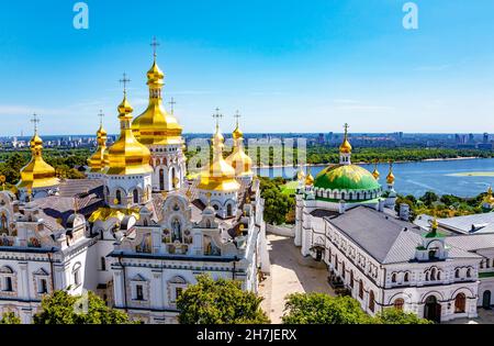 Goldene Kuppeln der Dormition Kathedrale, Höhlenkloster von Kiew, Kiew, Ukraine. Stockfoto