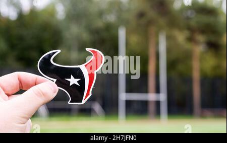 16. September 2021, Houston, TX. Emblem eines professionellen amerikanischen Fußballteams Houston Texans mit Sitz in Pittsburgh im Sportstadion. Stockfoto