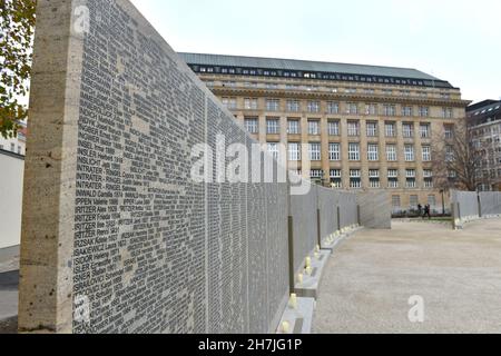 Shoah-Namenstauern-Gedenkstätte in Wien, Österreich, Europa - Shoah Namensmauer-Denkmal in Wien, Österreich, Europa Stockfoto