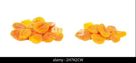 Orange getrocknete Aprikosen Haufen isoliert auf weißem Hintergrund gesetzt. Stockfoto