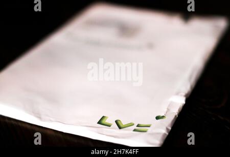 Der britische Versicherer LV=, bekannt als Liverpool Victoria, schreibt an die Mitglieder wegen der Abstimmung über die geplante Übernahme von £530 Millionen durch die US-Private-Equity-Gruppe Bain Capital. Stockfoto