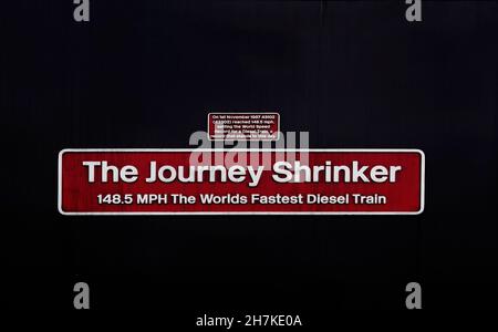 Die Journey shrinker-Informationstafeln auf der Lead Lok 43102, die den Geschwindigkeitsrekord für einen Dieselzug mit einer Geschwindigkeit von 148,5 mph in No brach Stockfoto