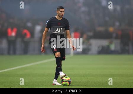 Paris, Frankreich, 20th. November 2021. Achraf Hakimi von PSG beim Ligue 1-Spiel im Parc des Princes, Paris. Bildnachweis sollte lauten: Jonathan Moscrop / Sportimage Stockfoto
