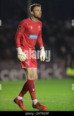 SOLIHULL, GROSSBRITANNIEN. NOVEMBER 23RD. Ryan Boot von Solihull Moors während des Vanarama National League-Spiels zwischen Solihull Moors und Grimsby Town im SportNation.bet Stadium, Solihull am Dienstag, den 23rd. November 2021. (Kredit: James Holyoak/Alamy Live News) Stockfoto