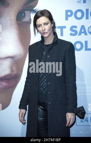 Paris, Frankreich am 23. November 2021. Paris, Frankreich am 23. November 2021. Anna Mouglalis bei der Premiere von L'Evenement auf der UGC Cine Cite Les Halles in Paris, Frankreich am 23. November 2021. Foto von Aurore Marechal/ABACAPRESS.COM Stockfoto