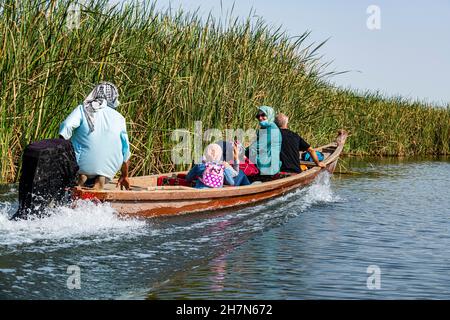 Lokales Boot, Mesopotamische Sümpfe, Ahwar des Südiraks, UNESCO-Stätte, Irak Stockfoto