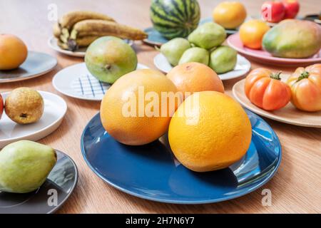 Diese Zitrusfrucht ist eine natürliche Kombination aus Ballaststoffen, Kalium, Lycopin und Vitamin C. Obwohl viele von ihrem Geschmack zwischen sauer und bitter abschrecken Stockfoto