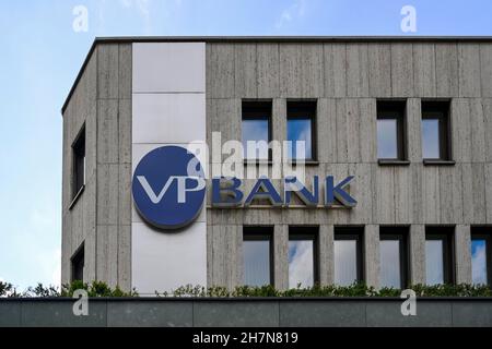 Gebäude und Logo VP Bank, Vaduz, Fürstentum Liechtenstein Stockfoto