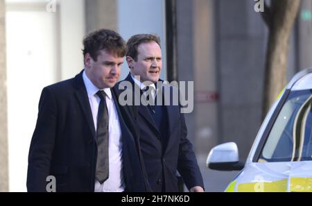 Tom Tugendhat MP (Con: Tonbridge and Malling) in der Westminster Cathedral für den Gedenkgottesdienst von Sir Davis Amess, 23rd. November 2021 Stockfoto