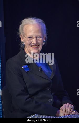 Kopenhagen, Dänemark, 24/10/2021, Königin Margrethe II. Von Dänemark nimmt an einer Pressekonferenz im Zusammenhang mit der Wiederbelebung der Performance "The Snow Queen" Teil. Die Queen ist die Bühnenbildnerin der Performance, die am 2019 in der Tivoli Concert Hall uraufgeführt wurde und am 1st. Dezember wiedereröffnet wird. Die Schneekönigin von Hans Christian Andersen ist eine originelle Geschichte von Freundschaft, Liebe und Brave. Die Geschichte wurde erstmals im Dezember 1844 veröffentlicht. Foto von Stefan Lindblom/Stella Pictures/ABACAPRESS.COM Stockfoto