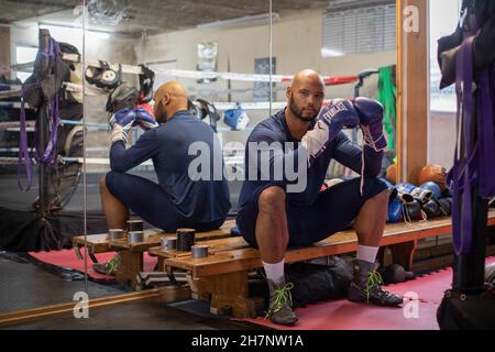 11/03/21, England. Der britische Superschwergewicht-Boxer Frazer Clarke bei der South Derbyshire Boxing Academy in Swadlincote im Vereinigten Königreich. Stockfoto