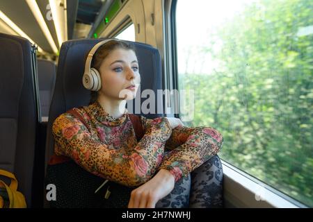 Letzte Nacht in Soho Jahr : 2021 UK Regie : Edgar Wright Thomasin McKenzie Stockfoto