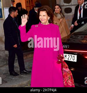 Königin Silvia im Nobelpreismuseum in Stockholm, Schweden, 24. November 2021. Die spanischen Royals sind auf einem zweitägigen Staatsbesuch in Schweden. Foto: Jonas EkstrOmer / TT-Code 10030 Stockfoto