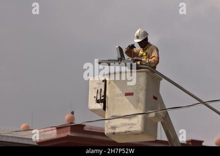 PORT OF S, TRINIDAD UND TOBAGO - 21. Januar 2020: Die Arbeiter beenden die Reparaturen am Red House, bevor es wieder eröffnet wird Stockfoto