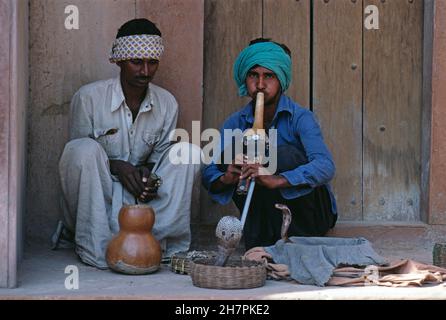 Indien. Delhi. Schlangenbeschwörer. Stockfoto