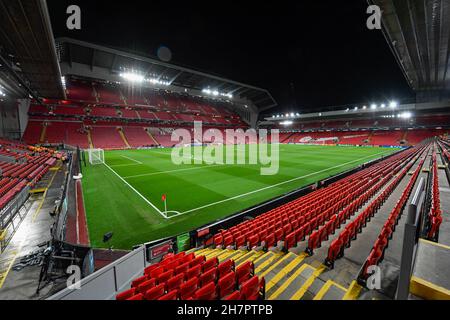 Liverpool, Großbritannien. 24th. November 2021. Eine allgemeine Sicht auf Anfield, die Heimat von Liverpool, vor dem UEFA Champions League-Spiel gegen den FC Porto in Liverpool, Großbritannien am 11/24/2021. (Foto von Simon Whitehead/News Images/Sipa USA) Quelle: SIPA USA/Alamy Live News Stockfoto