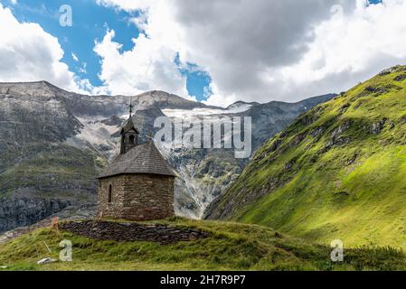 Kleine Kapelle am Großglockner im Nationalpark hohe Tauern, Österreich Stockfoto