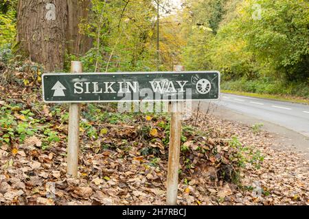 Silkin Way Wegweiser, ein Rad- und Wanderweg, Route entlang trockener Kanalbetten und ehemaliger Bahnlinien in der Nähe von Telford und Ironbridge in Shropshire, Großbritannien Stockfoto