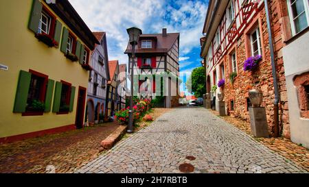 Blick Auf Das Alte Dorf Gengenbach Mit Seinen Alten Häusern Im Schwarzwald In Deutschland Stockfoto