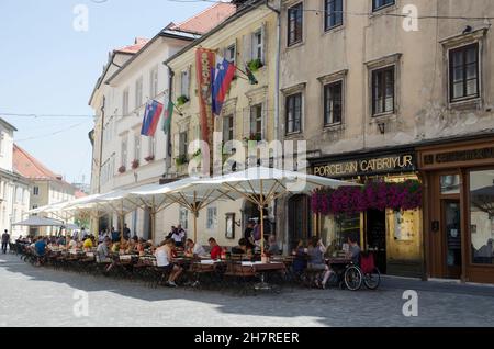 Street Cafe Restaurant Mittelalterliche Altstadt Ljubljana Slowenien Stockfoto