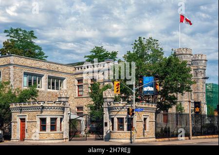 Ottawa - Kanada, 2. Juli 2011: Das Gebäude der Royal Canadian Mint am Sussex Drive. Die Münzstätte produziert auch Münzen für Kanada und andere Länder. Der Stockfoto