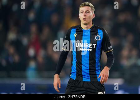 BRÜGGE, BELGIEN - 24. NOVEMBER: Ignace Van der Brempt vom Club Brugge schaut während des UEFA Champions League Group Stage Spiels zwischen Club Brugge und RB Leipzig am 24. November 2021 im Jan Breydelstadion in Brügge, Belgien (Foto von Jeroen Meuwsen/Orange Picics) Credit: Orange Pics BV/Alamy Live News Stockfoto