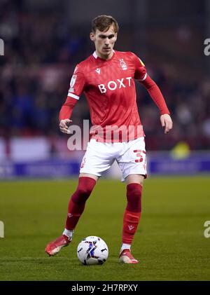 James Garner von Nottingham Forest während des Sky Bet Championship-Spiels auf dem City Ground, Nottingham. Bilddatum: Dienstag, 23. November 2021. Stockfoto