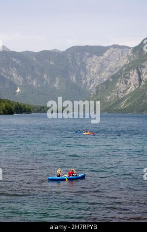 Kanufahren Triglav Nationalpark Bohinj See Slowenien Stockfoto