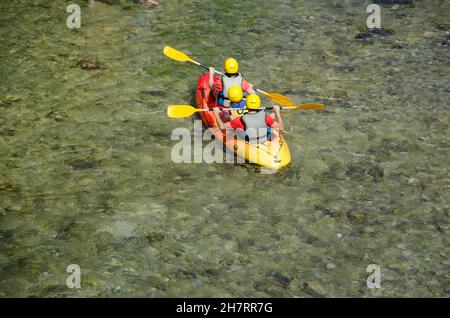 Kajak Sava Bohinjika Bohinj Fluss Slowenien Stockfoto