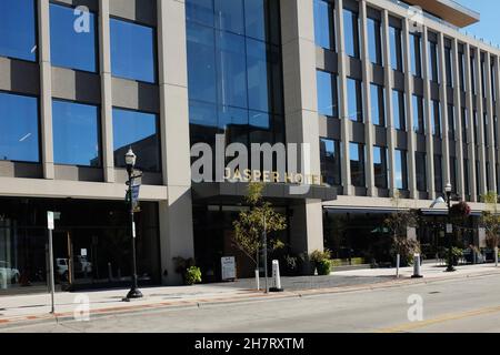 FARGO, NORTH DAKOTA - 4 Okt 2021: Jasper Hotel, das neueste gehobene Hotel in der Innenstadt. Stockfoto