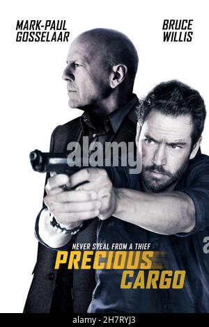 VERÖFFENTLICHUNGSDATUM: April 22 2016 TITEL: Precious Cargo STUDIO: Lionsgate REGIE: Max Adams PLOT: Ein Kriminalchef versucht mit Beute, die einem anderen Dieb gehört, auszumachen. MIT Bruce Willis, Mark-Paul Gosselaar, Claire Forlani, Plakatkunst. (Bild: © Lionsgate/Entertainment Picturs) Stockfoto