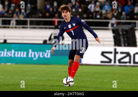 Finnland 0-2 Frankreich bei der Qatar World Cup European Qualifying Group D 2022 im Olympiastadion in Helsinki, Finnland, am 16. November 2021. Finnland – Frankreich. Antoine Griezmann - Frankreich Stockfoto