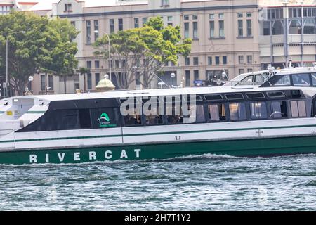 Sydney Harbour und rivercat Class Fähre auf dem Hafen, NSW, Australien Stockfoto
