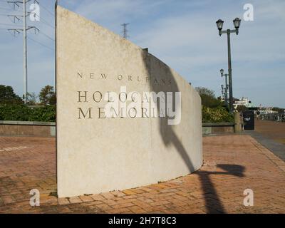 NEW ORLEANS, USA - 03. Nov 2021: Das New Orleans Holocaust Memorial im Woldenberg Park, USA Stockfoto