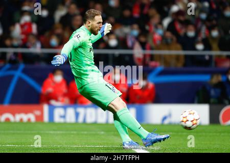 Madrid, Spanien. 24th. November 2021. Jan Oblak vom Atletico de Madrid während des UEFA Champions League, des Fußballspiels der Gruppe B zwischen Atletico de Madrid und AC Mailand am 24. November 2021 im Wanda Metropolitano Stadion in Madrid, Spanien - Foto: Oscar Barroso/DPPI/LiveMedia Kredit: Unabhängige Fotoagentur/Alamy Live News Stockfoto