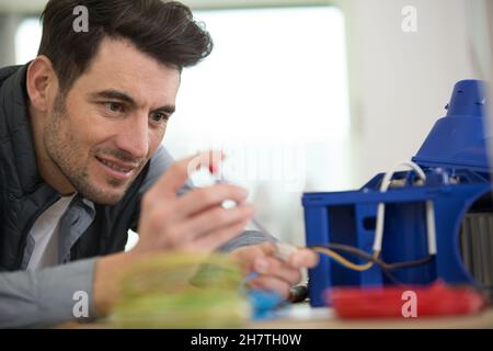 Elektrische Messungen mit einem Multimeter Stockfoto