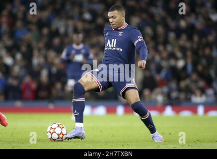 Kylian Mbappe von PSG während der UEFA Champions League, Gruppe A Fußballspiel zwischen Manchester City und Paris Saint-Germain (PSG) am 24. November 2021 im Etihad Stadium in Manchester, England - Foto: Jean Catuffe/DPPI/LiveMedia Stockfoto