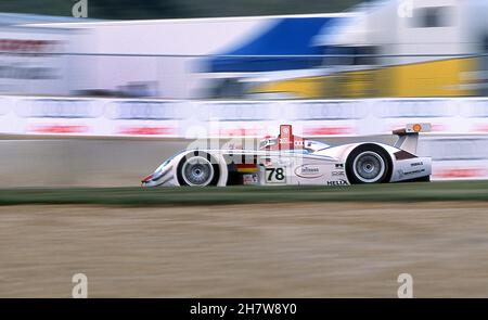 Audi R8 von Biela/Pirro/Kristenson beim Rennen der American Le Mans Series , Petit Le Mans Road America Georgia USA 30/9/2000 Stockfoto