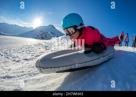 Frankreich, Alpes-Maritimes (06) Auron, Wintersportort Mercantour, Air Board Stockfoto