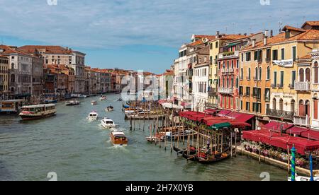 Riva del Vin und Canal Grande (Canal Grande), Venedig, Italien Stockfoto