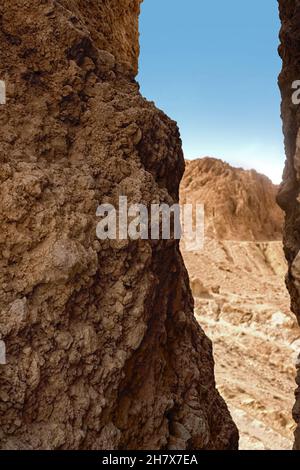 Bergoase Chebik, Sahara-Wüste. Blick auf das Atlasgebirge. Tunesien Stockfoto