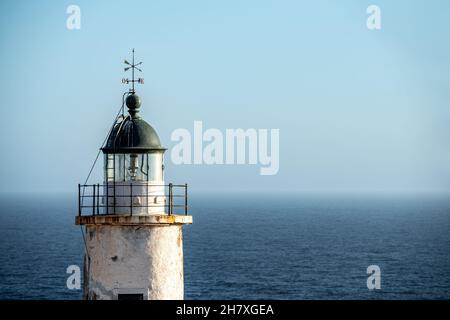 Leuchtturm auf der Insel Folegandros Kykladen Griechenland Stockfoto