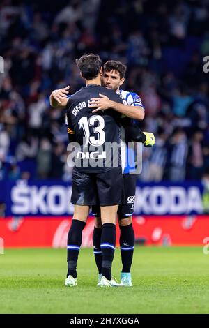 BARCELONA - Okt 26: Cabrera und Diego Lopez im Einsatz während des La Liga-Spiels zwischen RCD Espanyol und Athletic Club de Bilbao im RCDE-Stadion auf Stockfoto