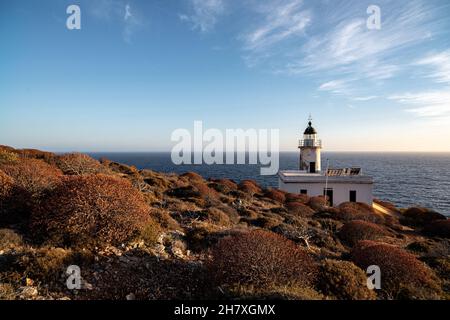 Leuchtturm auf der Insel Folegandros Kykladen Griechenland Stockfoto