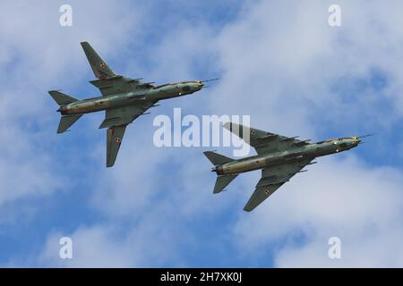 Volkel, Niederlande - 15. Juni 2013: Militärisches Kampfflugzeug auf dem Luftstützpunkt. Flugbetrieb der Luftwaffe. Luftfahrt und Flugzeuge. Luftverteidigung. Militär Stockfoto