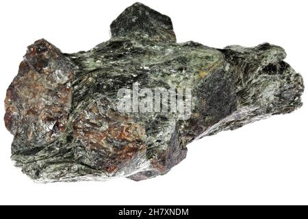 almandine Granat in Glimmerschiefer aus dem Zillertal, Österreich isoliert auf weißem Hintergrund Stockfoto