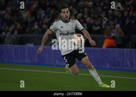 Leicester, Großbritannien. 25th. November 2021. Legia Warsaw Verteidiger Yuri Ribeiro (5) während des UEFA Europa League Gruppenbühnentauches zwischen Leicester City und Legia Warschau am 25. November 2021 im King Power Stadium, Leicester, England. Foto von Jurek Biegus. Nur zur redaktionellen Verwendung, Lizenz für kommerzielle Nutzung erforderlich. Keine Verwendung bei Wetten, Spielen oder Veröffentlichungen einzelner Clubs/Vereine/Spieler. Kredit: UK Sports Pics Ltd/Alamy Live Nachrichten Stockfoto